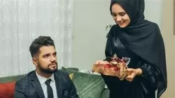 عريس راح يخطب والناس دلتن على عيلة مناسبة المهم قاعد...